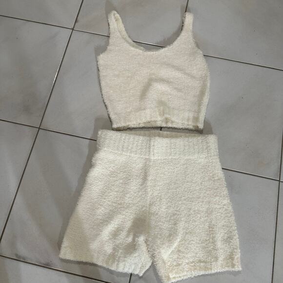 Skims Ivory Fuzzy Two Piece Set Lounge Pajama Shorts Tank L/XL - Picture 3 of 6
